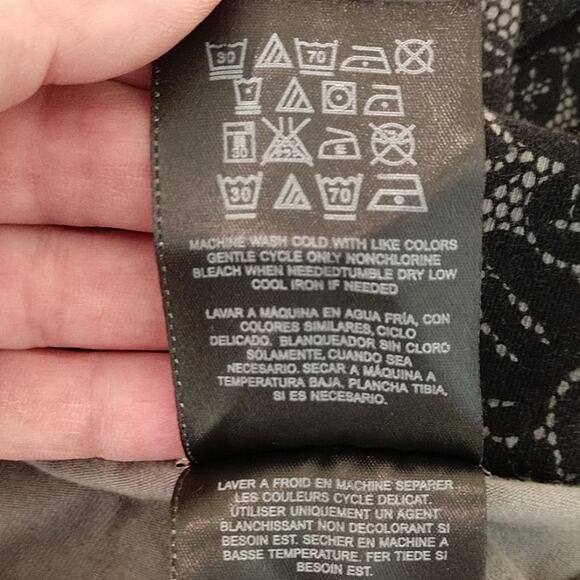 Guess  Faux "Lace" Black & Grey Legging size Small - Picture 6 of 6